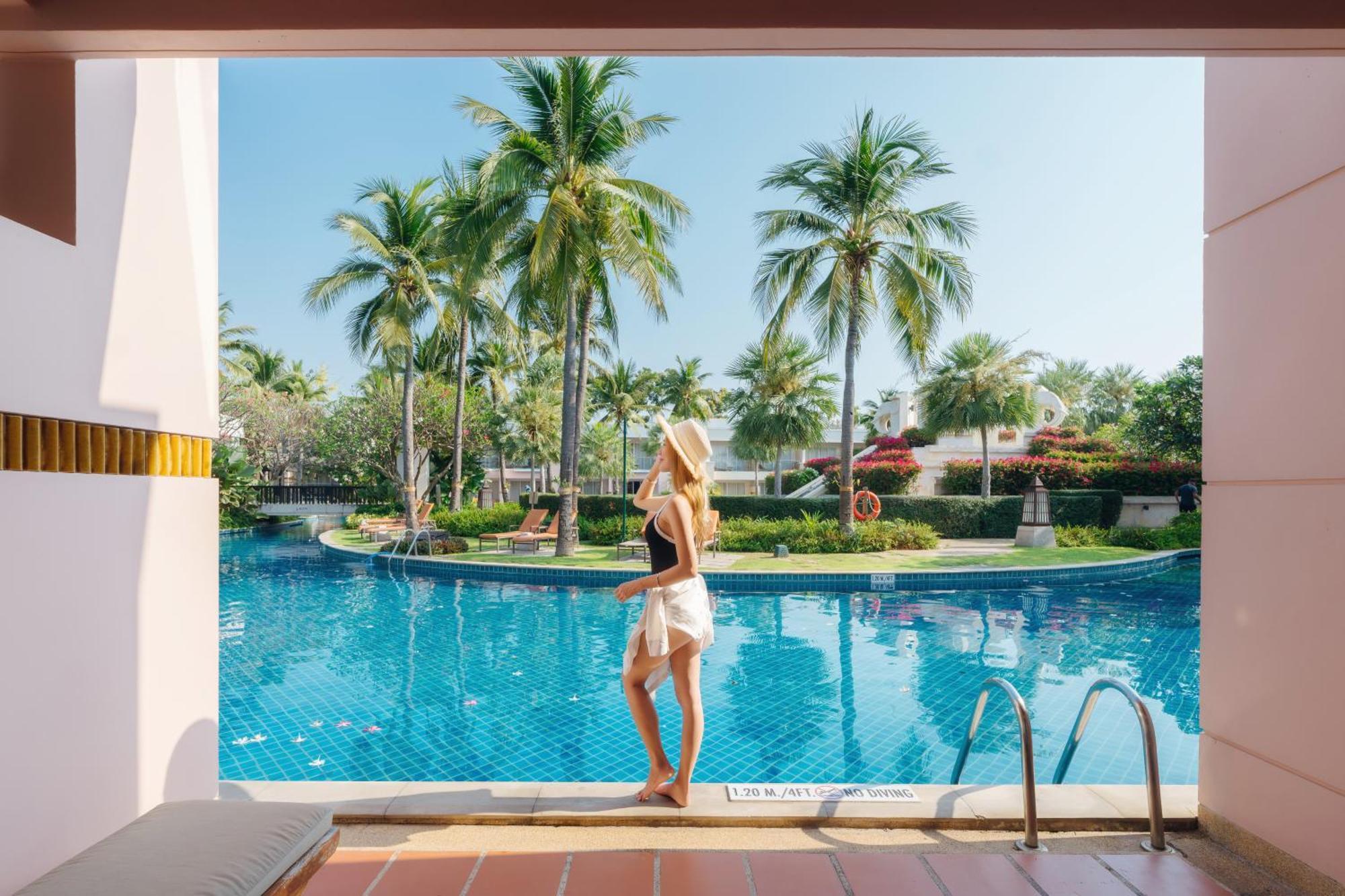 Lagoon Access Guest room 2 Double Poolside view